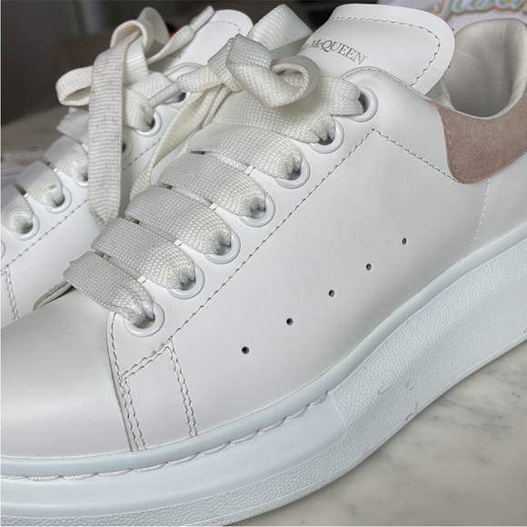 Alexander McQueen Women's Oversized Suede
Heel Detail Sneakers - Picture 15 of 15